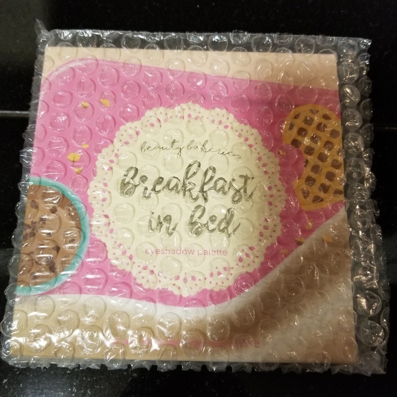 Beauty Bakerie Breakfast in Bed Eyeshadow Palette - Picture 6 of 7